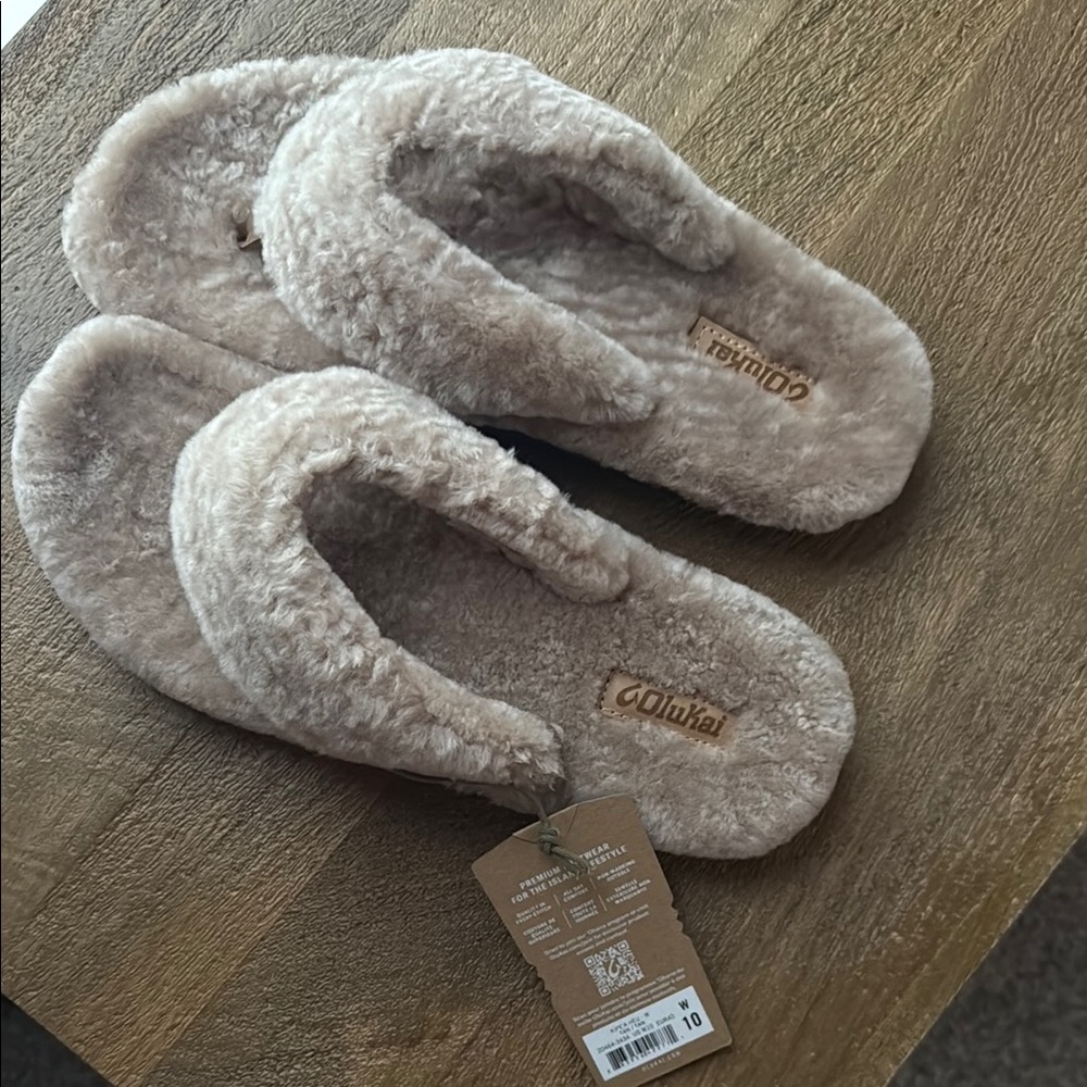 OluKai Women's Slippers